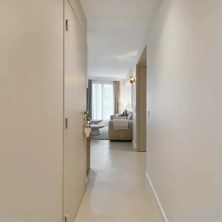 Chic 2br 4p Lices * サントロペ